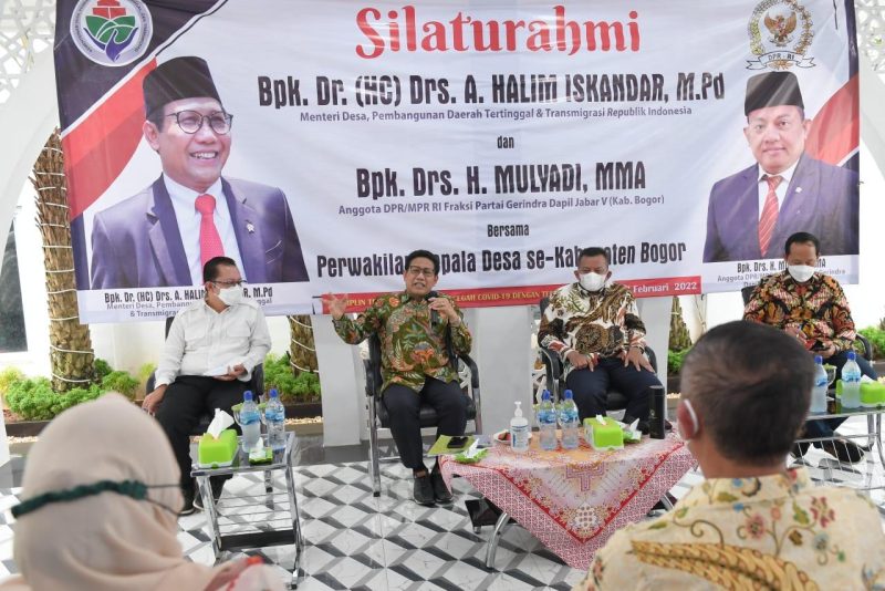 enteri Desa, PDT, dan Transmigrasi Abdul Halim Iskandar bersama Istri Lilik Umi Nashriyah, Sekjen Kemendes PDTT Taufik Madjid, Dirjen Pembangunan Desa dan Perdesaan Sugito, Anggota Komisi V DPR Mulyadi, Anggota DPRD Jabar Prasetyawati
 Frkasi Gerindra, Anggota DPRD Kabupaten Bogor Beben Suhendar menggelar silaturahmi dengan 30 perwakilan kepala desa se-Kabupaten Bogor di Bumi Sultan, Jonggol, Bogor, Jawa Barat, Minggu (27/2/2022). / foto istimewa