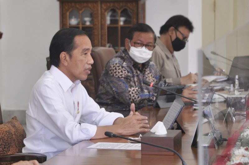 Presiden Jokowi memimpin Ratas Persiapan Pemilu dan Pilkada Serentak Tahun 2024, Minggu (10/04/2022), di Istana Kepresidenan Bogor. ( foto istimewa )