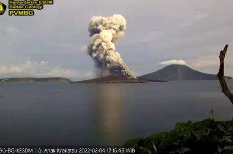 Masih Status Siaga, Masyarakat Diimbau tak Beraktivitas di Radius 5 KM dari Krakatau