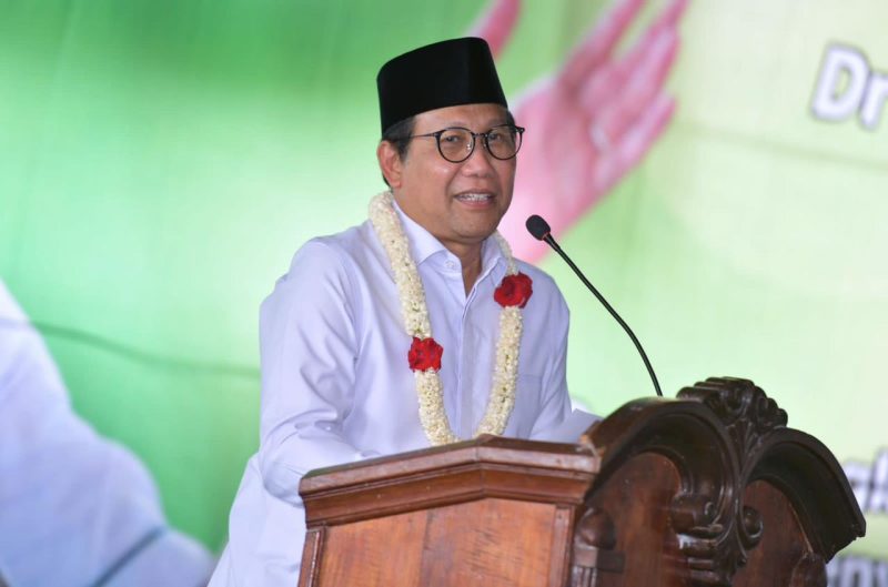 Menteri Desa, Pembangunan Daerah Tertinggal dan Transmigrasi Abdul Halim Iskandar didampingi Wakil Bupati Kediri Dewi Mariya Diskusi Bersama dengan Penggerak dan Pegiat Desa Sekaligus Penyempurnaan Transaksi Non Tunai dalam Sistem badan Usaha Milik Desa (BUMDesa) di Kediri, Jawa Timur. Minggu (16/10/2022)