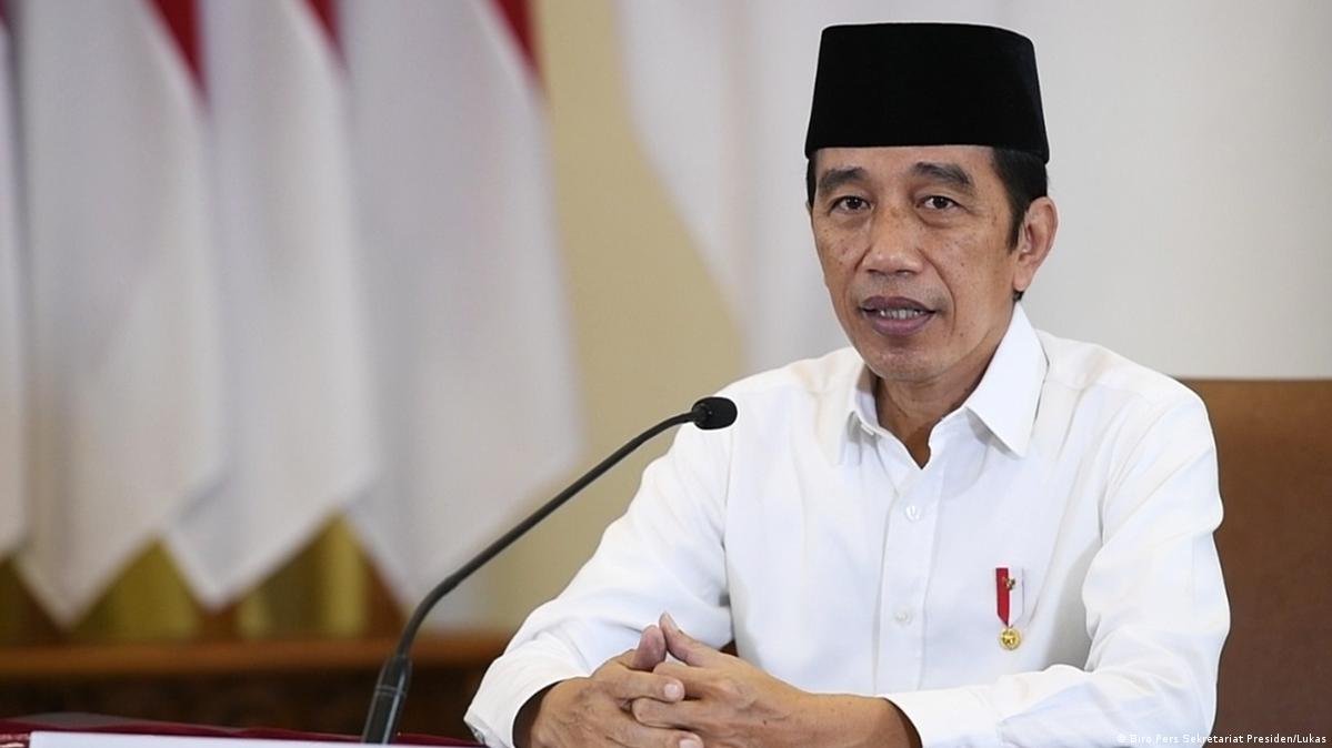 Jokowi Bakal Larang Ekspor Bijih Bauksit Mulai Juni 2023 - Daelpos