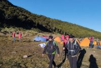 Aktivitas pendakian di Taman Nasional Gunung Gede Pangrango.  Lokasi :Taman Nasional Gunung Gede Pangrango.  Foto : Direktorat PJLKK.