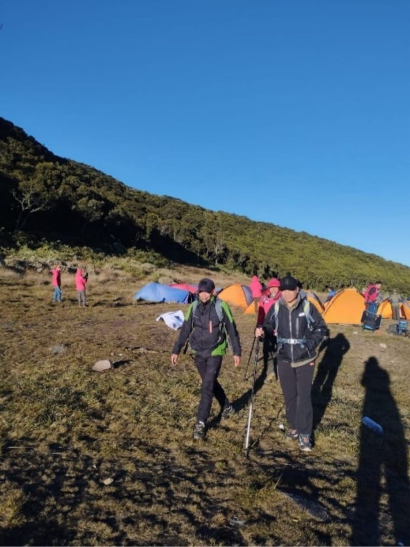 Aktivitas pendakian di Taman Nasional Gunung Gede Pangrango.  Lokasi :Taman Nasional Gunung Gede Pangrango.  Foto : Direktorat PJLKK.