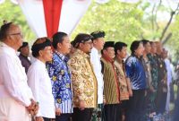 Menag Yaqut Cholil Qoumas dalam perayaan Tawur Agung Kesanga di pelataran Candi Prambanan / foto dok. kemenag