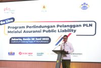 Direktur Utama PLN, Darmawan Prasodjo ketika memberikan sambutan dalam acara Go Live: Program Perlindungan Pelanggan PLN melalui Asuransi Public Liability di Jakarta pada Senin (26/6). Darmawan menjelaskan lewat program ini, pelanggan akan lebih nyaman menggunakan listrik yang andal sebagai pendorong aktivitasnya.