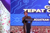 Menteri Desa, Pembangunan Daerah Teringgal dan Transmigrasi, Abdul Halim Iskandar beserta istri Lilik Umi Nasriyah menghadiri Gala Diner Gelar Teknologi Tepat Guna Nusantara XXIV di Novotel Hotel Bandar Lampung, Selasa (6/06/23). Turut hadir Gubernur Lampung Arinal Djunaidi, Wakil Gubernur Lampung Chusnunia Chalim, Kepala BPI Ivanovich Agusta, Dirjen PDP Sugito, Dirjen PEI Harlina Sulistyorini, Dirjen PPKTrans Danton Ginting Munthe,Kepala BPSDM Luthfiyah Nurlaela, Plt. Dirjen PPDT Rafdinal serta pimpinan tinggi pratama Kementerian Desa, PDT dan Transmigrasi. / foto dok. Kemendes PDT