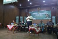 Magelang-Sekretaris BPSDM Kementerian Desa, Pembangunan Daerah Tertinggal dan Transmigrasi Asnawi Sabil memberikan sambutan sekaligus membuka acara Diseminasi Sistem Pembelajaran Mandiri Masyarakat Melalui Dana Desa Untuk Mendukung Percepatan 
Pembangunan Ekonomi Desa, Daerah Tertinggal, dan Transmingrasi di Kantor Desa Pucungrejo Kecamatan Muntilan, Kabupaten Magelang, Provinsi Jawa Tengah
Dengan Narasumber : 1. Penasehat Mendes PDTT Abdullah,  2. Kepala Pusat Pelatihan Masyarakat Fujie Hartanto, Sabtu, 10 Juni 2023  Foto : Nugrah S. Humas Kemendes
