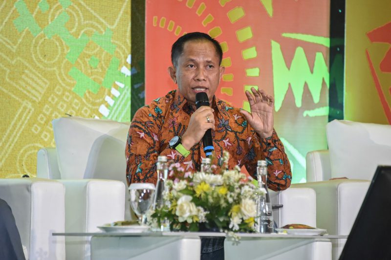 Mahawan Karuniasa, Ketua Umum Jaringan Ahli Perubahan Iklim dan
Kehutanan Indonesia (APIK Indonesia Networtk)  / foto  ist