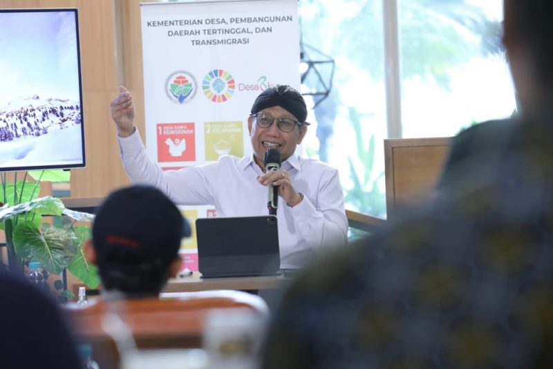 Jakarta - Abdul Halim Iskandar Menteri Desa, PDTT melaksanakan kegiataan Konferensi Pers dgn beberapa awak media terkait Pengunaan dan Capaian Dana Desa tahun 2023. Kamis, 22 Juni 2023  Foto: Nugrah S. Humas Kemendesa