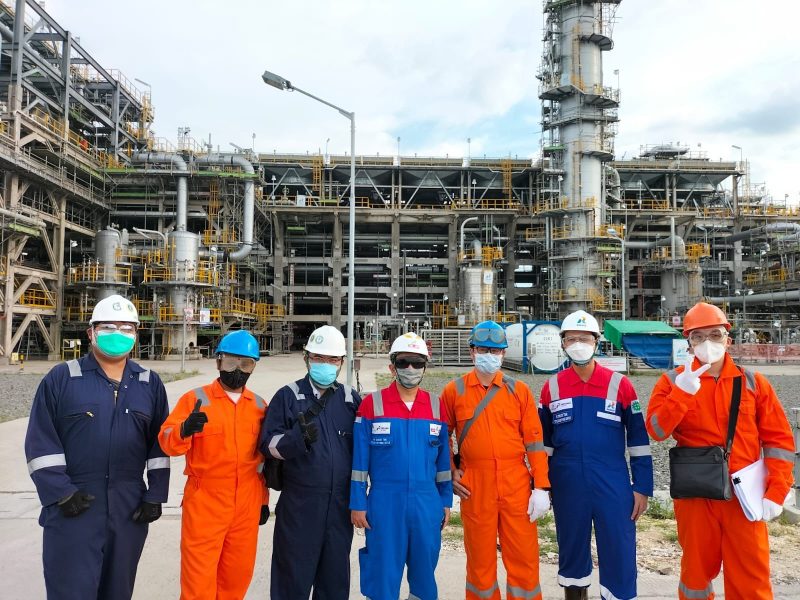 Tim PT EMI dan stakeholder pada Proyek Engineering, Procurement dan Commissioning Bleed Water Treatment Package di Gas Processing Facility Jambaran Tiung Biru