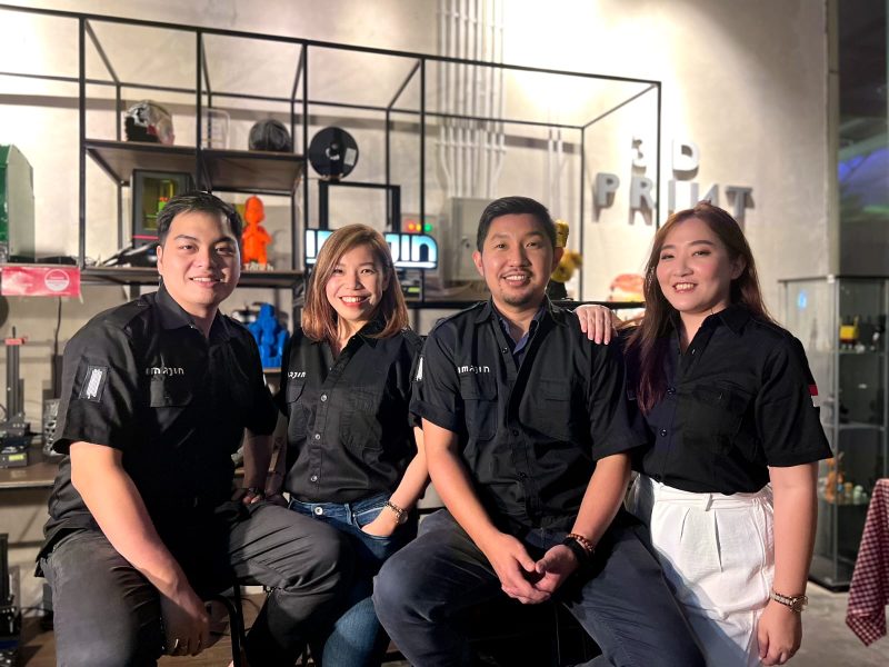 Dari kiri ke kanan: Chief Marketing Officer Imajin, Stefanus Hodir, Chief of People & Financing Imajin, Shela Oktania, Chief Executive Officer Imajin, Chendy Jaya, Chief Product Officer Imajin, Joseline Olivia. Imajin, adalah startup yang bergerak dalam industri manufaktur mulai pembuatan molds, dies, parts hingga penyewaan mesin CNC (Computer Numerical Control).