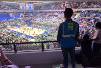 Petugas PLN melakukan siaga pengamanan kelistrikan untuk gelaran FIBA World Cup 2023 yang berlangsung di Indonesia Arena, Jakarta pada 25 Agustus hingga 3 September 2023 mendatang.