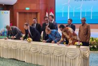 Ilustrasi penandatanganan PPA PLTB Tanah Laut 70 MW antara PLN, Total Eren, Adaro Power, dan PJBI.