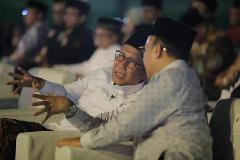 Surabaya - Menteri Desa, Pembangunan Daerah Tertinggal, dan Transmigrasi Abdul Halim Iskandar Menghadiri Silaturahim Nasional Santri Vokasi dan Rakornas BLK Komunitas 2023 di Jombang, Minggu (13/8/2023).
Foto : Angga/KemendesPDTT