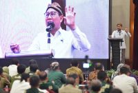 Menteri Desa, Pembangunan Daerah Tertinggal, dan Transmigrasi Abdul Halim Iskandar didampingi Kepala BPSDM Luthfiyah Nurlaela, Kepala BPI Ivanovic Agusta memberikan arahan dalam acara Training of Trainer Peningkatan Kapasitas Tenaga Pendamping Profesional P3MD Metode Tatap Muka Regional lll Tahun anggaran 2023.
Jakarta, Senin(14/8/2023).

Foto: Mugi/Kemendes PDTT