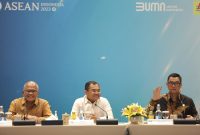 Dari kiri ke kanan: Komisaris Utama PLN Periode 2019-2023, Amien Sunaryadi, Deputi Bidang Sumber Daya Manusia, Teknologi dan Informasi Kementerian BUMN, Tedi Bharata, dan Direktur Utama PLN Darmawan Prasodjo saat Rapat Umum Pemegang Saham PLN pada Rabu (20/9).