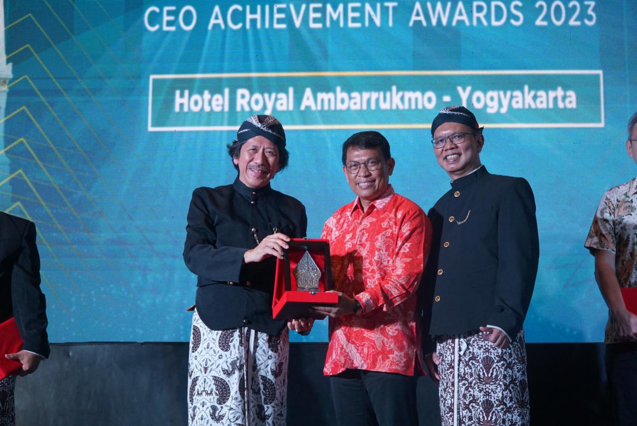 Dirut Jasa Marga Raih Penghargaan Best Performance Chief Executive ...