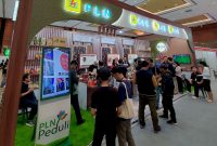 Booth Usaha Mikro Kecil Menengah (UMKM) mitra binaan Rumah BUMN PLN yang berhasil menarik minat banyak pengunjung di Indonesia Premium Coffee Expo & Forum 2023.