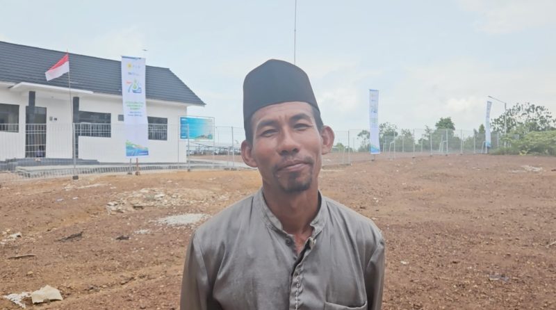 Doli (41) salah seorang warga yang berprofesi sebagai nelayan juga menyampaikan terimakasih atas hadirnya listrik di daerahnya. Menurutnya, listrik yang hadir di wilayahnya menjadi istimewa karena ramah lingkungan.