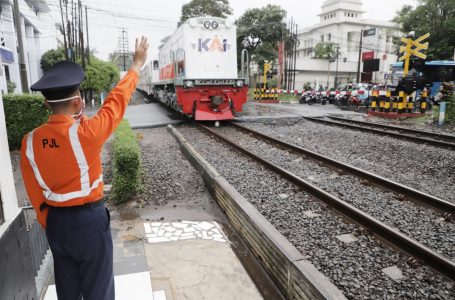 KAI Minta Agar Disiplin Berlalu Lintas di Pelintasan