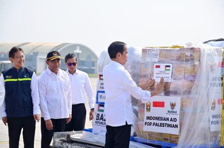 Jokowi Lepas Bantuan Kemanusiaan Tahap ke-2 ke Palestina