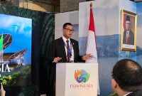 Direktur Utama PLN, Darmawan Prasodjo dalam sambutannya pada salah satu sesi COP28 di Dubai, Uni Emirat Arab menyampaikan, guna mengatasi krisis iklim dunia, komunitas global mesti bersatu, terutama untuk mengatasi tantangan transisi ke energi hijau, baik dari sisi teknologi, kebijakan dan investasi.