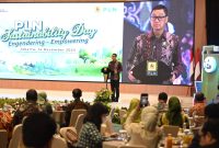 Ketika membuka acara PLN Sustainability Day 2023 pada Kamis (14/12) di Jakarta, Direktur Utama PLN, Darmawan Prasodjo mengungkapkan, pihaknya sangat serius memastikan penerapan Environmental Social and Governance (ESG) dan Pengarusutamaan Gender (PUG) dalam seluruh proses bisnis perseroan.