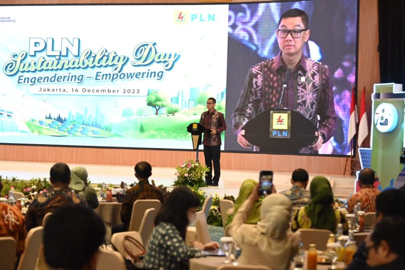 Ketika membuka acara PLN Sustainability Day 2023 pada Kamis (14/12) di Jakarta, Direktur Utama PLN, Darmawan Prasodjo mengungkapkan, pihaknya sangat serius memastikan penerapan Environmental Social and Governance (ESG) dan Pengarusutamaan Gender (PUG) dalam seluruh proses bisnis perseroan.