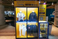 Official merchandise FIFA World Cup U-17 yang bisa dibeli melalui aplikasi PLN Mobile.