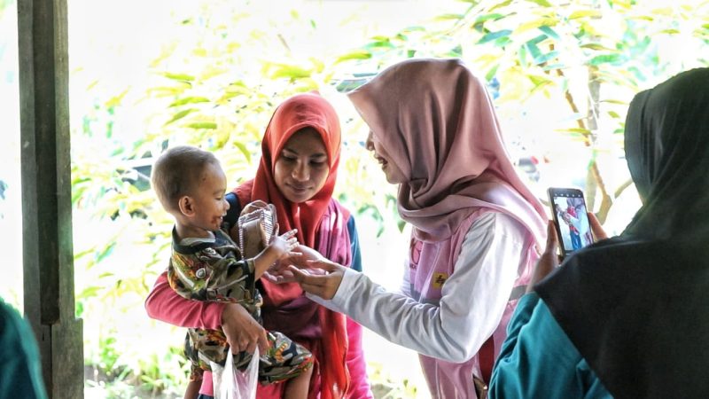 Program pengentasan stunting PLN di NTB diberikan dalam bentuk pemberian nutrisi, pemeriksaan ibu hamil dan sosialisasi kesehatan kepada masyarakat.