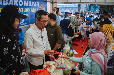 Pemprov DKI Salurkan 3.000 Paket Sembako Murah di  Tanah Abang dan Palmerah