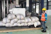 Menggunakan listrik PLN, pabrik jagung di Kinali milik Pemprov Sumbar ini mampu memproduksi olahan jagung hingga 50 ton per hari.