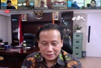 Ketua Bawaslu Abhan menjadi pembicara dalam webinar dengan tema Membedah Anggaran Pemilu dan Pilkada 2024, Realistis atau Pragmatis?, Rabu (15/9/2021)/foto: tangkapan layar zoom