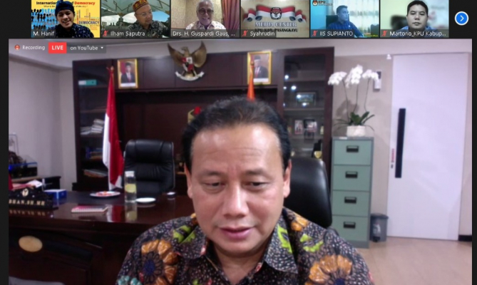 Ketua Bawaslu Abhan menjadi pembicara dalam webinar dengan tema Membedah Anggaran Pemilu dan Pilkada 2024, Realistis atau Pragmatis?, Rabu (15/9/2021)/foto: tangkapan layar zoom