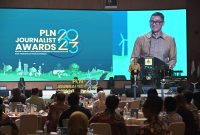 Direktur Utama PLN Darmawan Prasodjo saat menyampaikan sambutan dalam acara Penganugerahan Pemenang PLN Journalist Awards 2023 yang digelar di PLN Kantor Pusat, Jakarta, Rabu (20/3).