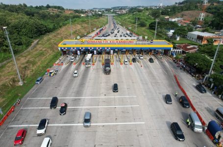 One Way Arus Balik Lebaran, Jasamarga Transjawa Tol Siagakan 24 Gardu Transaksi di Gerbang Tol Kalikangkung