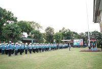 Suasana Apel Siaga Kelistrikan jelang penyelenggaraan Konferensi Tingkat Tinggi World Water Forum (KTT WWF) ke–10 yang digelar di halaman kantor PLN Unit Induk Distribusi (UID) Bali pada Jumat (17/05).