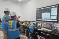 PLN melakukan proses sinkronisasi PLTA Jatigede ke sistem kelistrikan. Sinkronisasi ini menjadi salah satu tahapan yang dilakukan sebelum pembangkit ini beroperasi komersial.