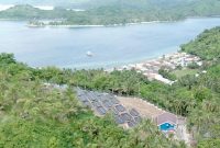Pembangkit Listrik Tenaga Surya (PLTS) Tanamalala dengan kapasitas 176 kilo wattpeak (kWp) yang terletak di Pulau Bembe Desa Tanamalala Kecamatan Pasimasunggu Kabupaten Selayar. PLTS milik PLN tersebut dibangun di atas lahan seluas 4.000 meter persegi dan mampu mengurangi  sebesar 715 ton emisi karbon per tahun.