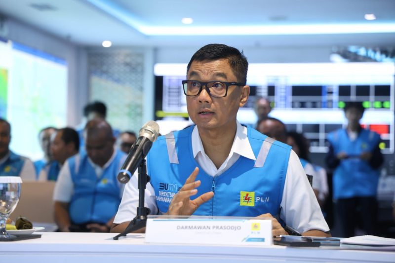 Direktur Utama PLN Darmawan Prasodjo mengungkapkan, capaian ini adalah buah dari transformasi bisnis berbasis digital secara end to end mulai dari pembangkit, transmisi, distribusi, sistem keuangan, sistem pengadaan dan pembayaran, hingga sistem layanan pelanggan.