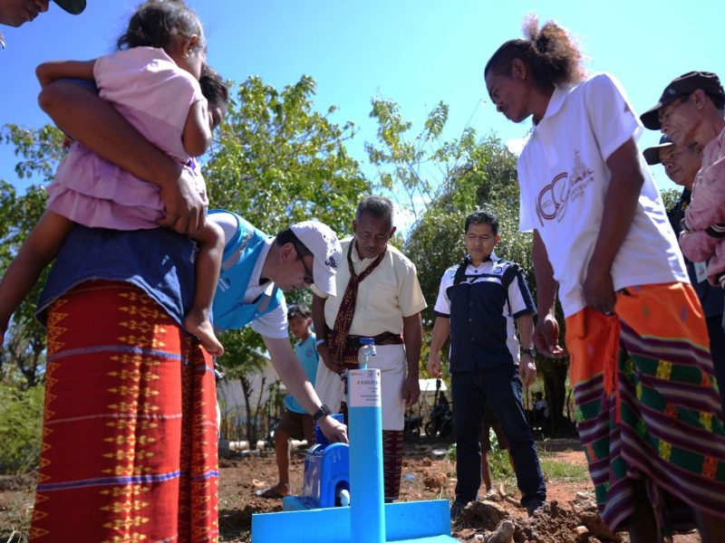 Penyaluran Sarana Air Bersih kepada Masyarakat Desa Huilelot, Kecamatan Semau, Kupang, Nusa Tenggara Timur dalam Program Sarana Air Bersih Bernas (Bersama Sehatkan Anak Semau).