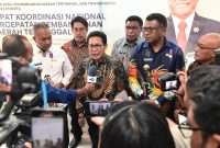 Menteri Desa, PDT, dan Transmigrasi Abdul Halim Iskandar membuka Rakornas Percepatan Pembangunan Daerah Tertinggal di Kantor Bupati Jayawijaya, Wamena, Papua Pegunungan, Rabu (17/7/2024). Rakornas ini bertema 