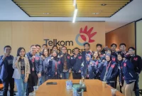 Direktur Digital Business Telkom Muhammad Fajrin Rasyid bersama peserta Digistar Class. Pada kesempatan tersebut, Fajrin memberikan pemahaman terkait menciptakan inovasi dan membangun startup.