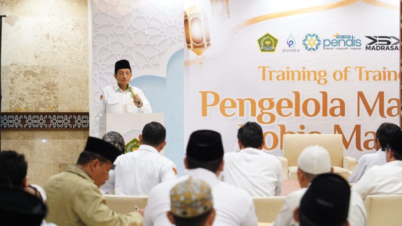 Menag Nasaruddin Umar pada penutupan Training of Trainer (ToT) Pengelola Masjid dan Rohis Madrasah, di ruang pertemuan Masjid Istiqlal, Jakarta