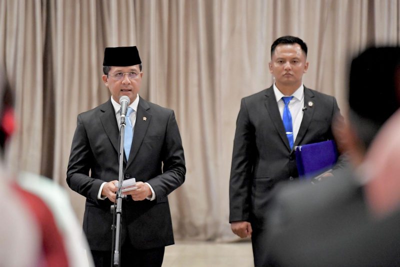 Menteri Transmigrasi Ifitah Sulaiman melantik Pejabat Pimpinan Tinggi Pratama Kementerian Transmigrasi di Balai Makarti Muktitama, Jakarta, Senin (2/12/202).

Foto: Mugi Humas