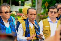 Menteri Energi dan Sumber Daya Mineral (ESDM), Bahlil Lahadalia memberikan apresiasi kepada PT PLN (Persero) saat kunjungannya di Pembangkit Listrik Tenaga Uap (PLTU) Suralaya, Sabtu (21/12).