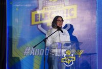 Ketua Umum Jakarta Electric PLN, Arsyadany G. Akmalaputri saat memaparkan terkait persiapan dan target Jakarta Electric PLN untuk PLN Mobile Proliga 2025 dalam Grand Launching tim tersebut di Gedung Olahraga Electric PLN, Bandung pada Sabtu (28/12). Dirinya menjelaskan bahwa persiapan timnya untuk menyambut kompetisi tahun 2025 sudah cukup maksimal dengan melakukan pemusatan latihan, merekrut pemain senior dan pemain muda bertalenta, serta mempertahankan Chamnan Dokmai sebagai Pelatih Kepala Jakarta Electric PLN.