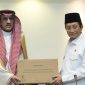 Penyerahan Simbolis Bantuan Kurma dari Kerajaan Arab Saudi ke Republik Indonesia.
