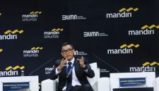 Ketika menjadi salah satu panelis dalam agenda Mandiri Investment Forum pada Selasa (11/2), Direktur Utama PLN, Darmawan Prasodjo mengajak seluruh pihak untuk berkolaborasi dalam mendukung transformasi energi di Indonesia. Upaya swasembada energi memerlukan kolaborasi dalam sektor inovasi dan investasi berkelanjutan, khususnya untuk proyek-proyek energi bersih.