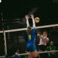 Pemain Jakarta Electric PLN, Polina Shemanova melakukan blok untuk menahan serangan pemain Yogya Falcons pada pertandingan putaran kedua PLN Mobile Proliga 2025 di Gedung Olahraga Terpadu Pangsuma, Pontianak pada Minggu (16/2). Pada pertandingan ini, Jakarta Electric PLN berhasil mengalahkan Yogya Falcons 3 – 0 tanpa balas.
